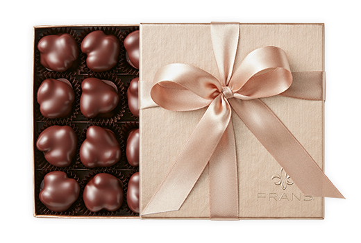32pc Dark Almond Trios