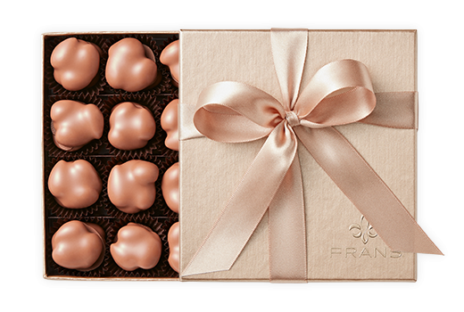 32pc Milk Almond Trios